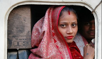 UP BUS - उ  प्र  में महिलाओं को मुफ्त बस यात्रा की  सुविधा मिलेगी रक्षा बंधन पर