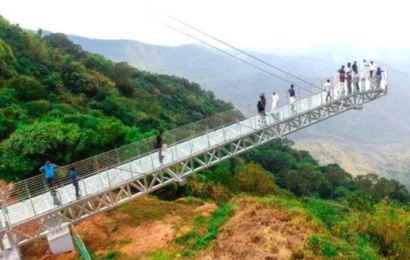 Glass Bridge 410x260 - केरल के वागामोन में भारत का सबसे लंबा कैंटिलीवर ग्लास ब्रिज खोला गया